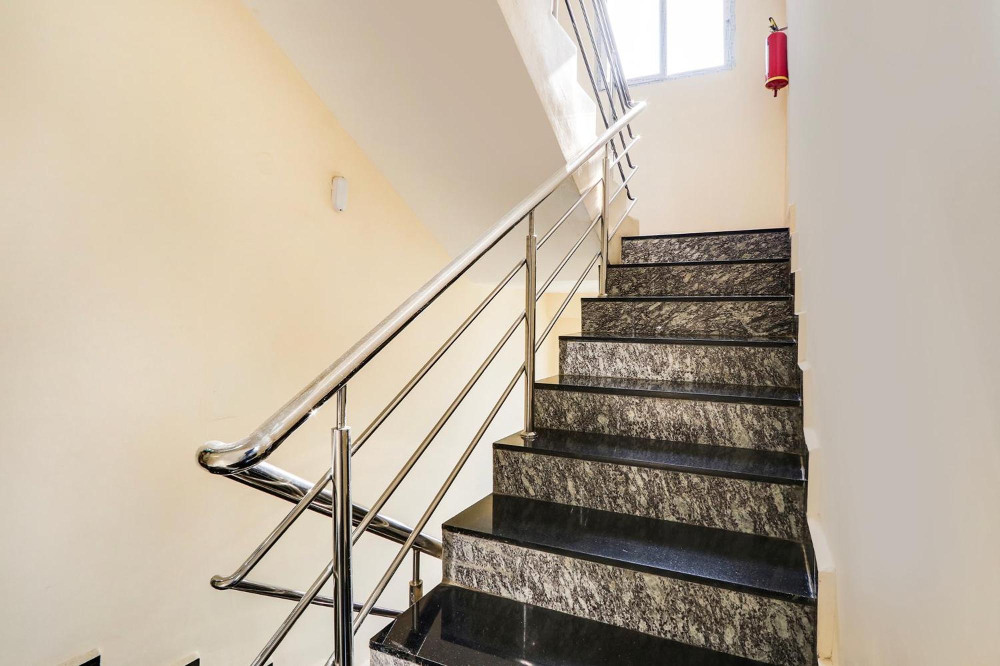 Fabhotel Prime Ravila Grand Hyderabad Exterior foto